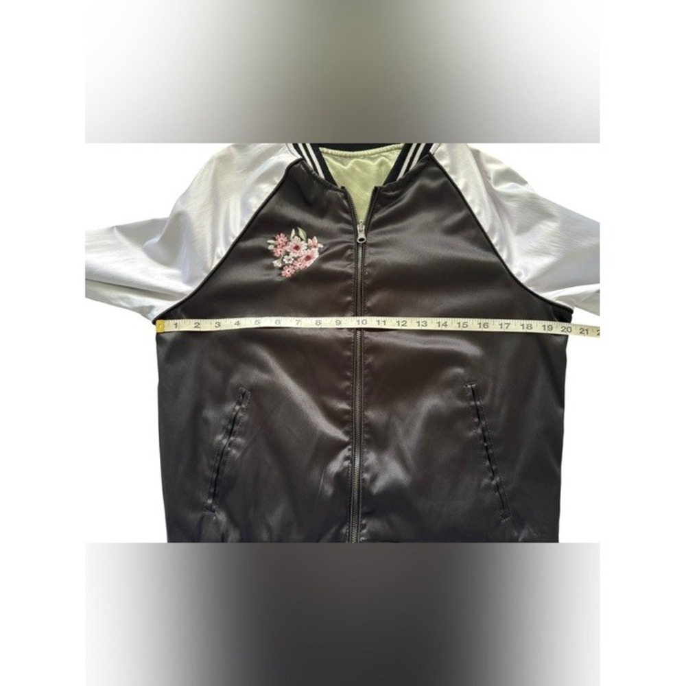 Full Tilt Reversible Satin Bomber Jacket Peacock Floral Embroidery Size Small - Picture 11 of 14